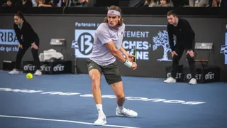 Tsitsipas repitió su corona en el ATP de Marsella tras vencer a Auger-Aliassime en la final