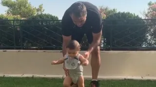 ¡Ternura máxima! Así juega Fernando González con su pequeño Félix