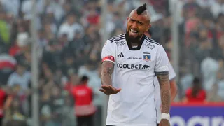 Arturo Vidal se burló de hincha de la U de Chile tras partido en Copa Libertadores