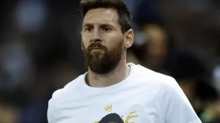 PSG usó camiseta en homenaje a Pelé en la previa de su encuentro frente a Angers