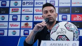 DT chileno Javier Roca fue testigo de tragedia en Indonesia: Cuatro personas fallecieron en el camarín