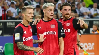 Bayer Leverkusen inició su defensa del título de la Bundesliga con una sufrida victoria