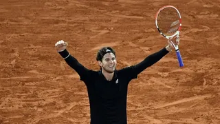 Dominic Thiem debió bregar más de la cuenta para avanzar en Roland Garros