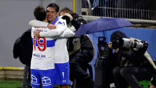 Felipe Gutiérrez coronó con un gol olímpico el triunfo de la UC sobre O’Higgins