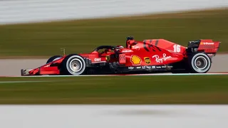 Sergio Pérez fue el más rápido en la sesión matinal de prácticas en Montmeló