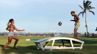 Neymar desafió a la freestyler brasileña Natalia Guitler y no le fue como esperaba