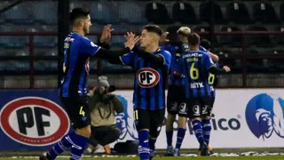 Huachipato puso fin a su mala racha tras derrotar a Palestino en Talcahuano