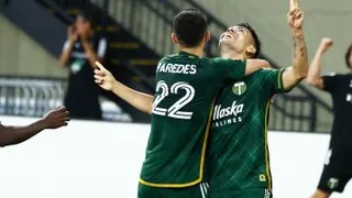 El emotivo festejo de Felipe Mora tras cortar una sequía goleadora de un año