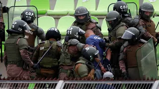 Diputados UDI: Carabineros debe volver a los estadios y ser financiados por la ANFP