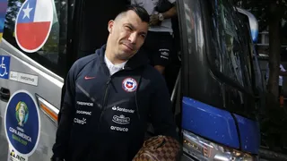 Gary a hinchas de la Roja: Nosotros tenemos que descansar, ustedes váyanse a tomar