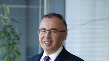 Abogado alerta sobre la sanción que arriesgan los clubes que dejan en el “congelador” a sus jugadores