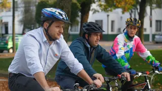 Autoridades se movilizaron en bicicleta para esperar el Día Internacional del Deporte
