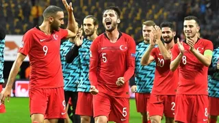 Turquía lo dio vuelta en la agonía y derrotó a Suecia por la Liga de Naciones de la UEFA