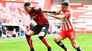 Claudio Baeza le ganó el duelo de chilenos a Juan Delgado y Yerko Leiva en triunfo de Toluca sobre Necaxa