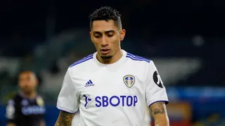 Leeds de Bielsa sucumbió en casa ante Aston Villa y se enredó en la medianía de la Premier