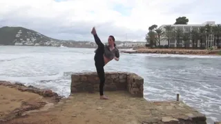 Conoce a Chloe Bruce, la mujer letal