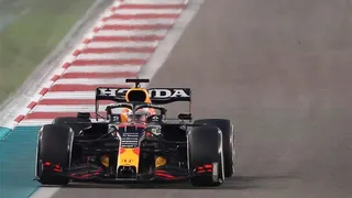 Max Verstappen se impuso en un dramático GP de Abu Dabi y conquistó el campeonato del mundo en la Fórmula 1