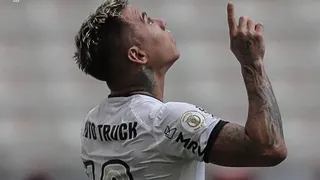 Atlético Mineiro ganó con golazo de Eduardo Vargas y sigue como escolta en el Brasileirao