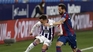 Real Valladolid de Fabián Orellana empató con Levante en la liga española