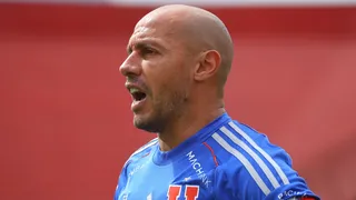 Ni contra el árbitro, ni contra un rival: la gran molestia de Marcelo Díaz en el U de Chile vs Everton