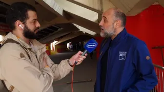 “Vacúnate con la dupla”: Minsal llevó campaña de inoculación bivalente al clásico UC-Colo Colo