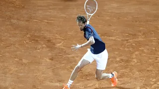 Daniil Medvedev remontó ante Alexander Zverev y se metió en cuartos del Masters de Montecarlo