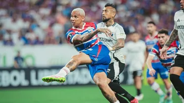 Colo Colo sufre goleada de Fortaleza y tiene prácticamente un pie afuera de la Copa Libertadores