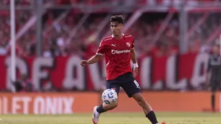 Otro que brilla fuera de La Roja: Galdames marca y mantiene a Independiente como líder