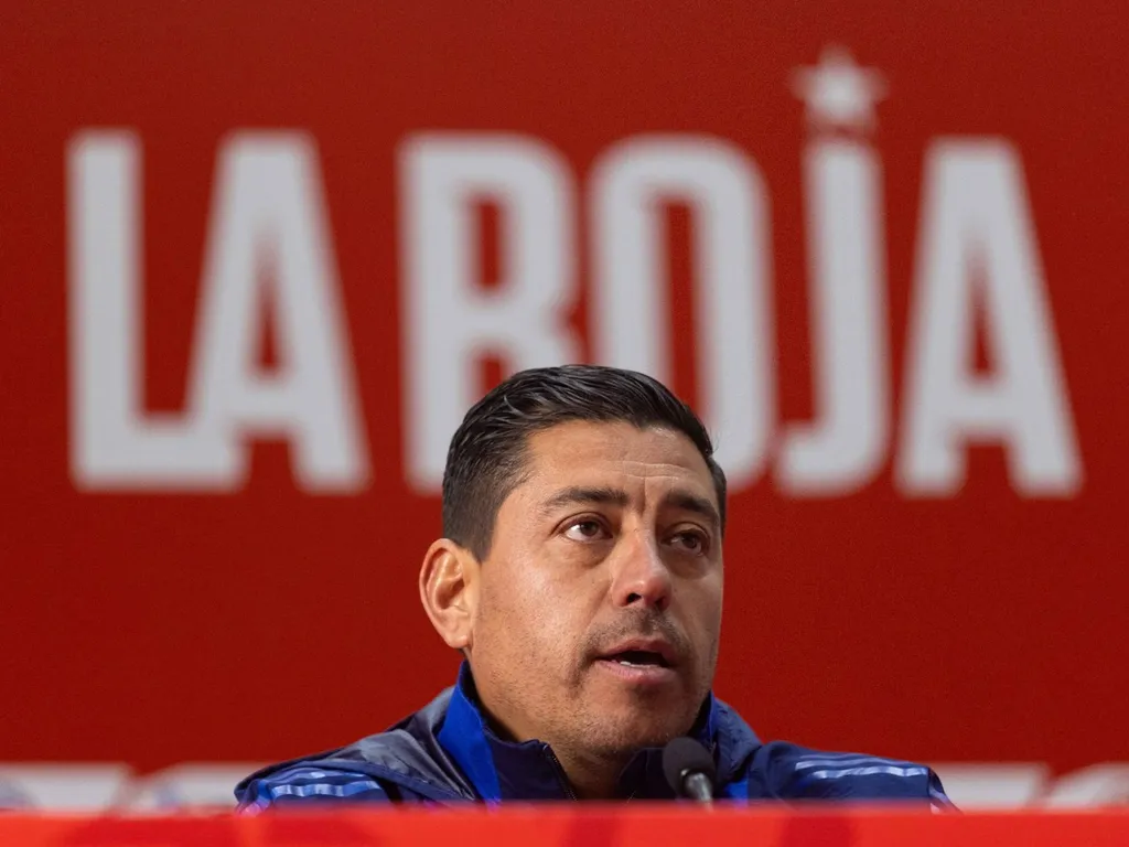 NS – Photo + Badge – Email (15)