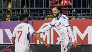 Brereton hizo estragos en los dos primeros goles de La Roja a República Dominicana