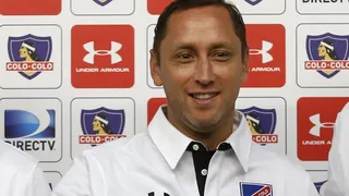 Luis Mena en lanzamiento de su libro: Estoy orgulloso de estar en la historia de Colo Colo