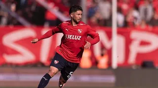 Le volvió a pasar: Felipe Loyola recibió otra fuerte patada en la cara jugando por Independiente