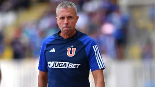 Universidad de Chile afina su formación con una baja inesperada para recibir a Huachipato