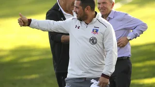 Héctor Tapia dirigió primera práctica en su regreso a la banca de Colo Colo