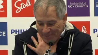 La reacción de Holan a una pregunta sobre Marcelino Núñez: Me cuesta contestar, me provoca mucha emoción