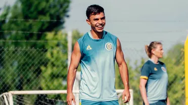 Vicente Pizarro recordó su ciclo ganador en Colo Colo durante su presentación en Rosario Central