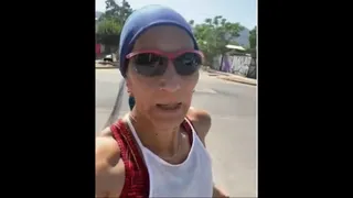 Erika Olivera fue “al trote” a emitir su sufragio