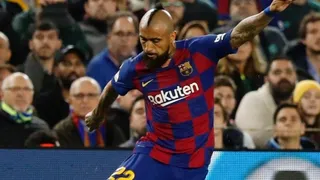Medio español aseguró que este jueves será clave para definir el futuro de Arturo Vidal en Barcelona