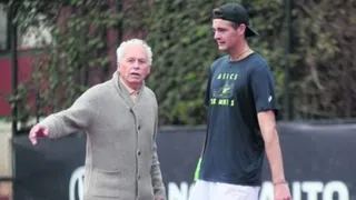 Lo lleva en la sangre: Diego Jarry triunfó en su estreno como tenista profesional