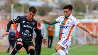 Arcoíris después de la tormenta: Las postales del empate de Cobresal y Ñublense en El Salvador