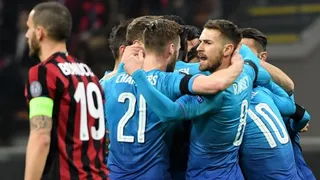 Arsenal dio el golpe a AC Milan en Italia y puso un pie en cuartos de final en la Europa League