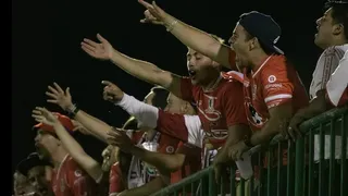Seguidores de La Calera dedicaron cánticos a Chapecoense en el Arena Condá