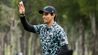 Niemann brilló con un hoyo en uno y remató cuarto en el LIV Golf de Hong Kong