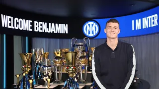 Benjamin Pavard se convirtió en compañero de Alexis Sánchez en Inter de Milán
