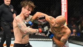 CM Punk perdió por decisión unánime en el UFC 225 en Chicago