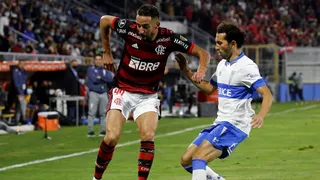 Universidad Católica visita a Flamengo con la presión de ganar para seguir vivo en la Libertadores