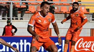 Sorpresiva salida en Cobreloa: refuerzo extranjero rescindió contrato a cinco meses de su llegada
