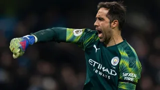 Claudio Bravo asoma como titular en semifinal de Manchester City ante Arsenal por la FA Cup