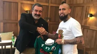 El saludo de Andrónico Luksic al Rodelindo Román y a Arturo Vidal por “su ejemplo de lucha”