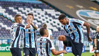 Gremio de César Pinares se impuso con golazos a Novo Hamburgo en el Campeonato Gaúcho